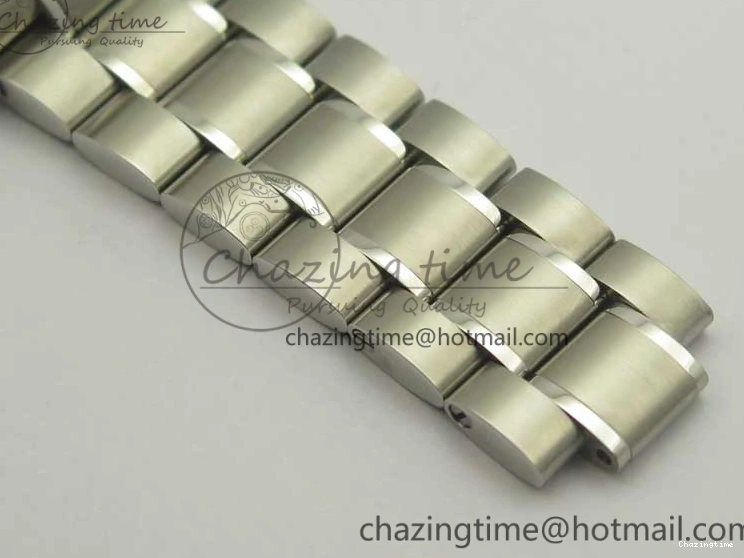 0203 UrbanChic Speedmaster Moonwatch OMF 1:1 Best Edition White Dial Black Hand on SS Bracelet A 8045